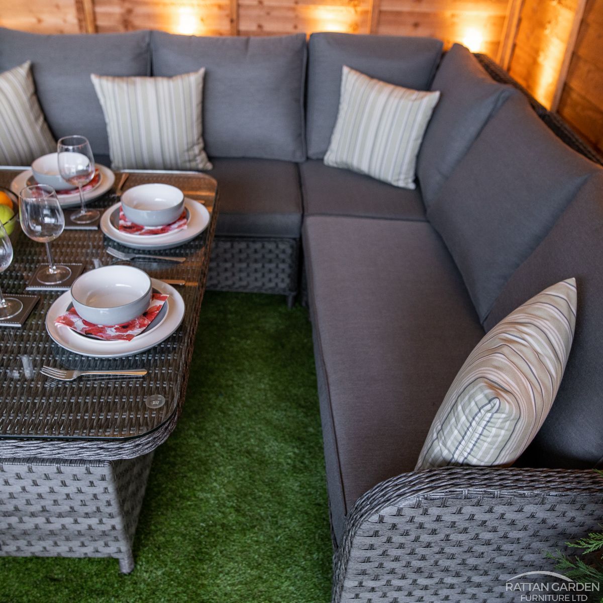 Rattan Serena Oxford Square Rising Table Corner Set
