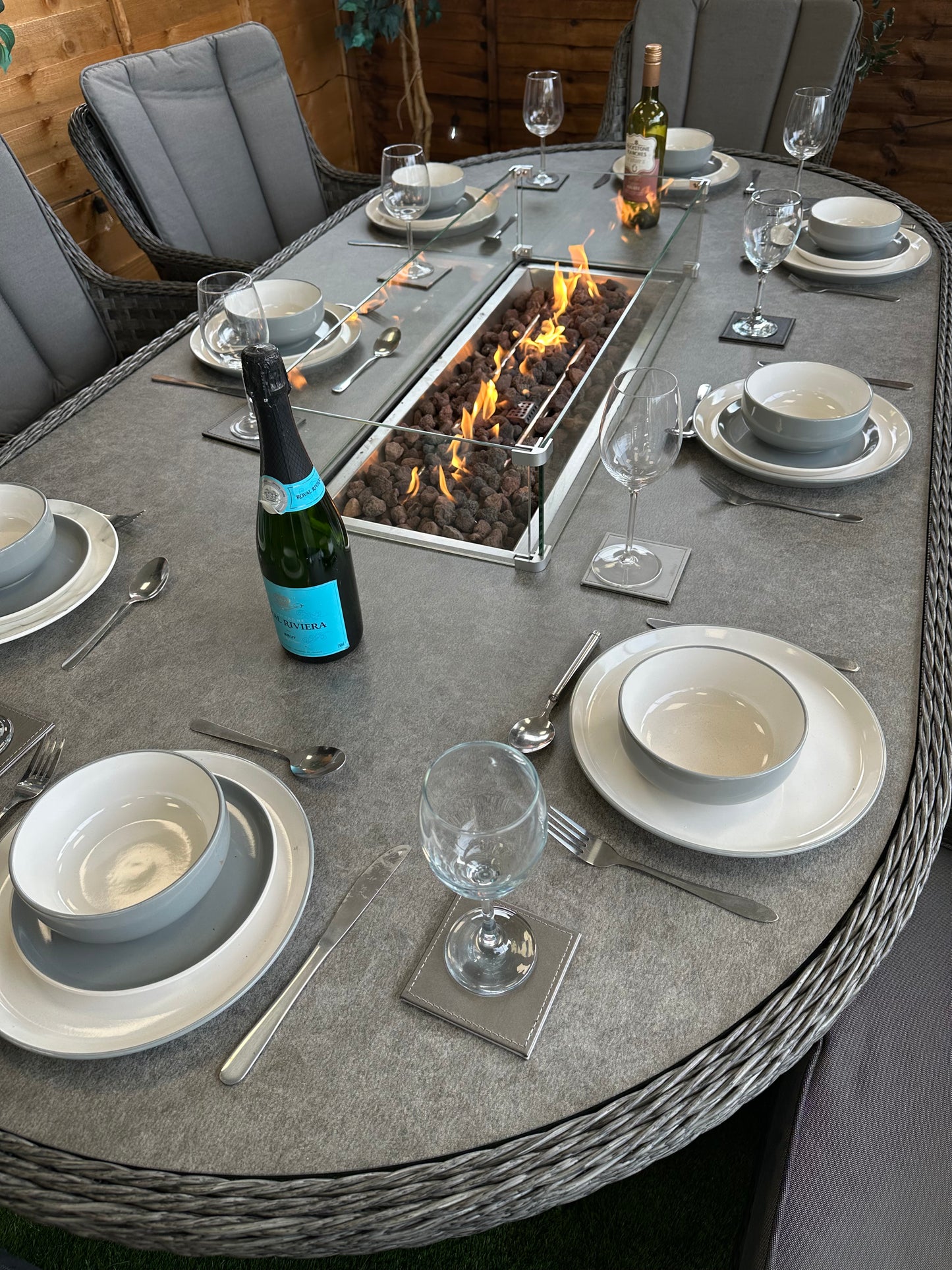 Rattan Serena Vienna 8 Seater Oval Fire Pit Dining Set
