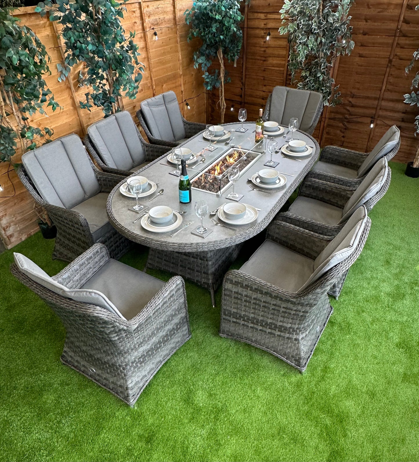 Rattan Serena Vienna 8 Seater Oval Fire Pit Dining Set