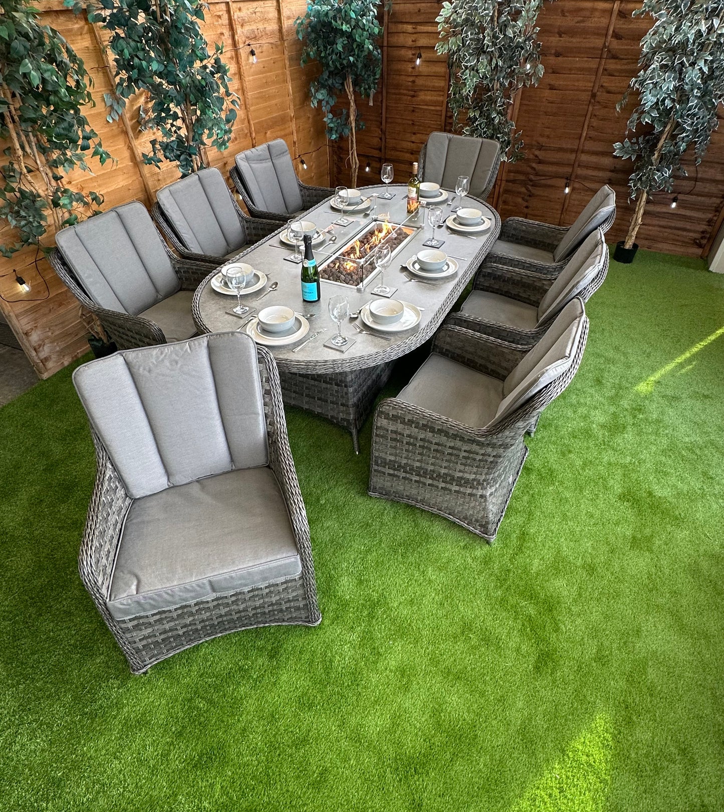 Rattan Serena Vienna 8 Seater Oval Fire Pit Dining Set