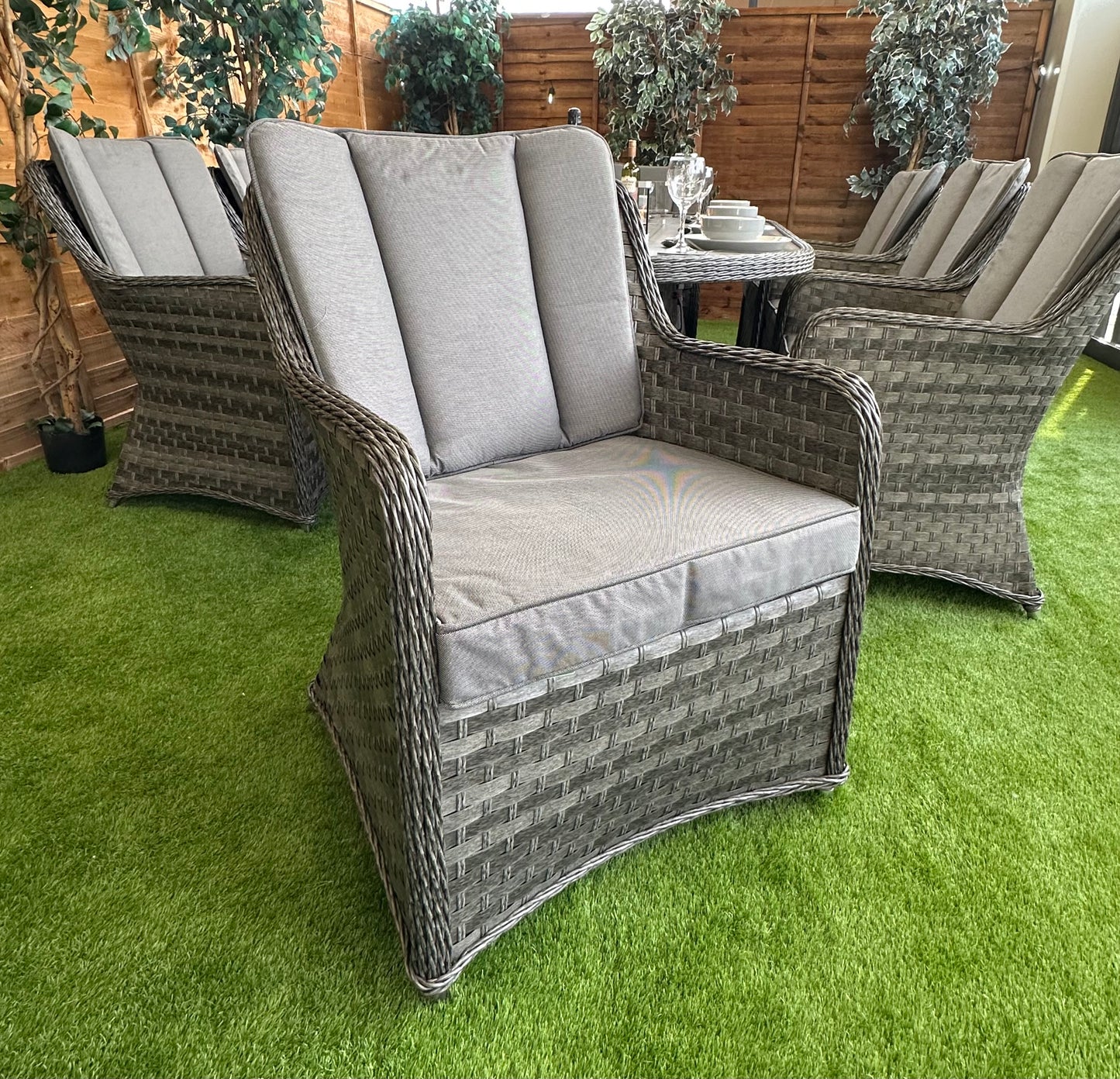 Rattan Serena Vienna 8 Seater Oval Fire Pit Dining Set