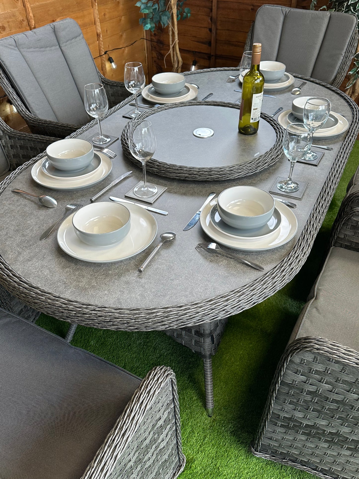 Rattan Serena Vienna 6 Seater Oval Dining Set