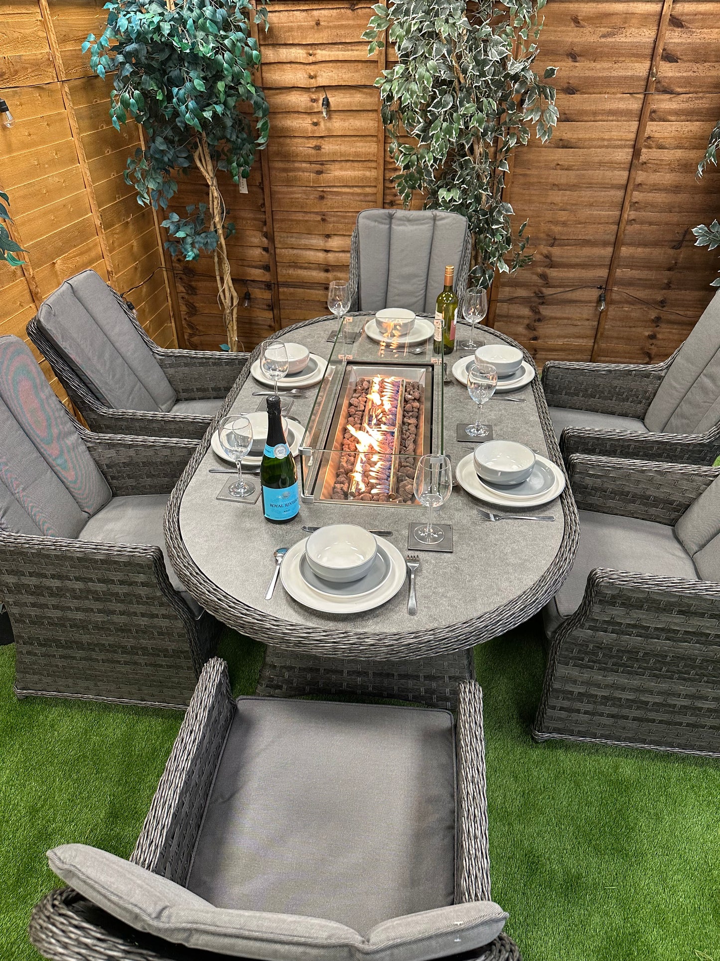 Rattan Serena Paris 6 Seater Oval Fire Pit Dining Set