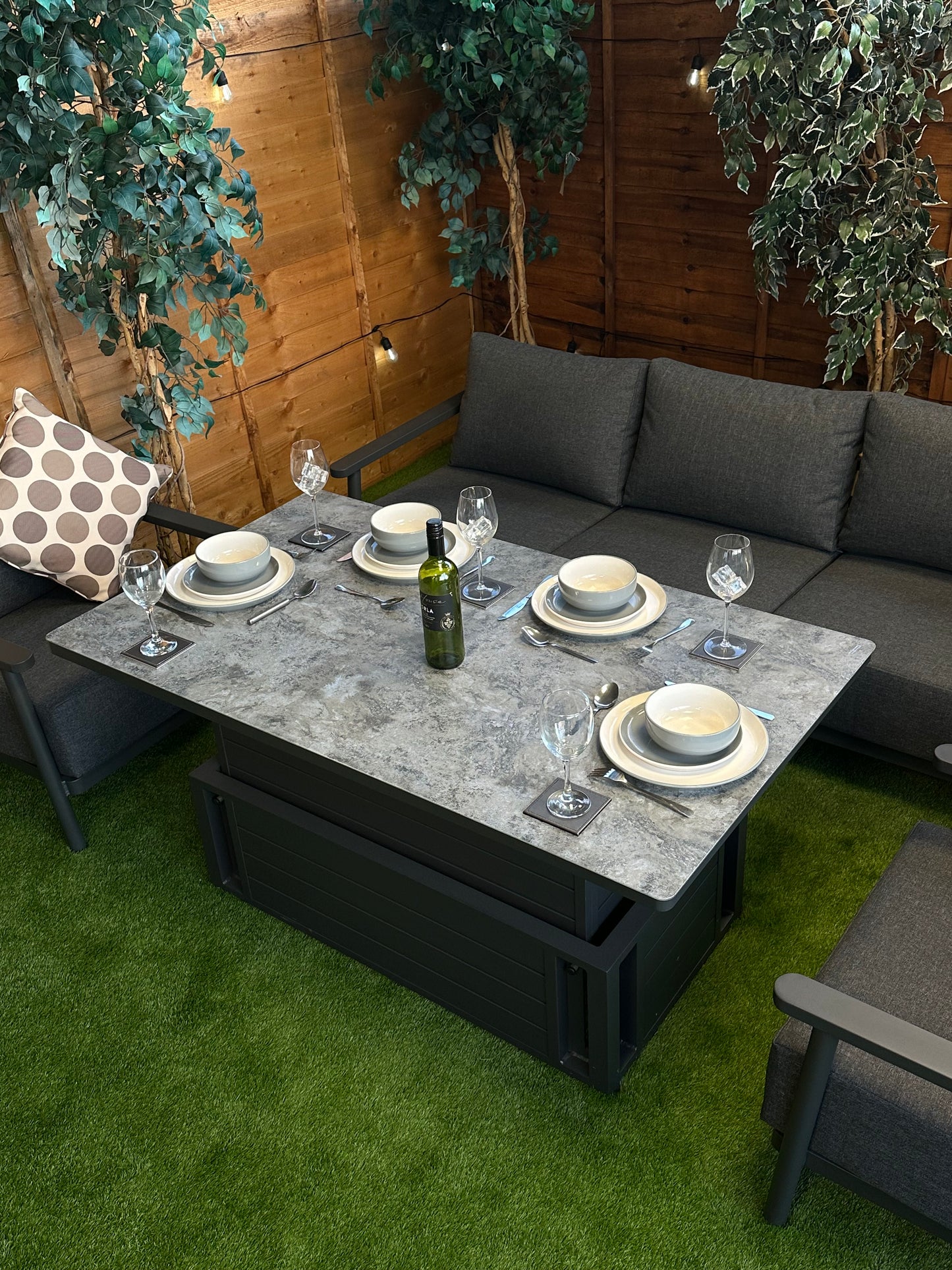 Deluxe Aluminium 5 Seat 4 Piece Sofa Patterned Rising Table