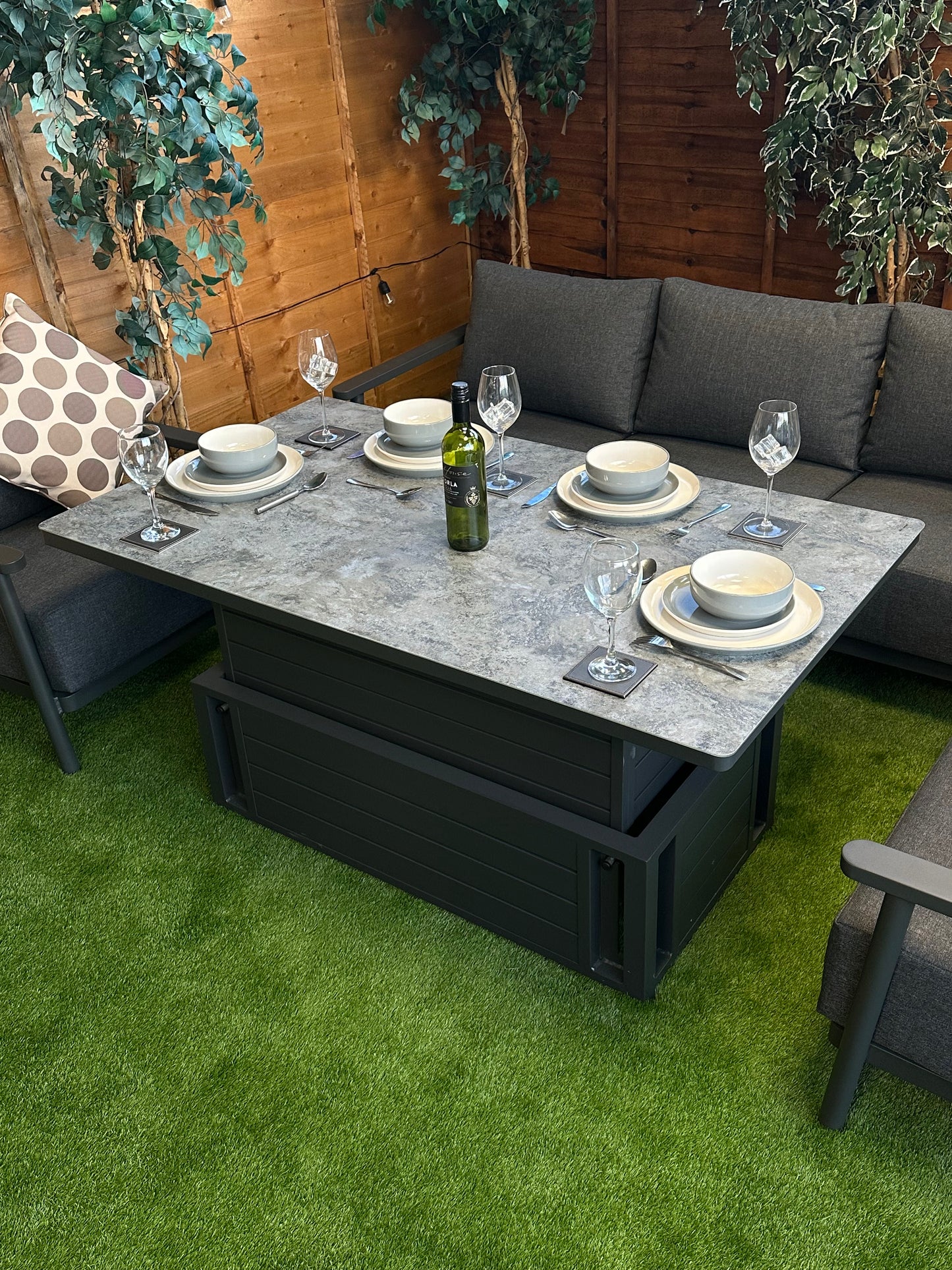 Deluxe Aluminium 5 Seat 4 Piece Sofa Patterned Rising Table