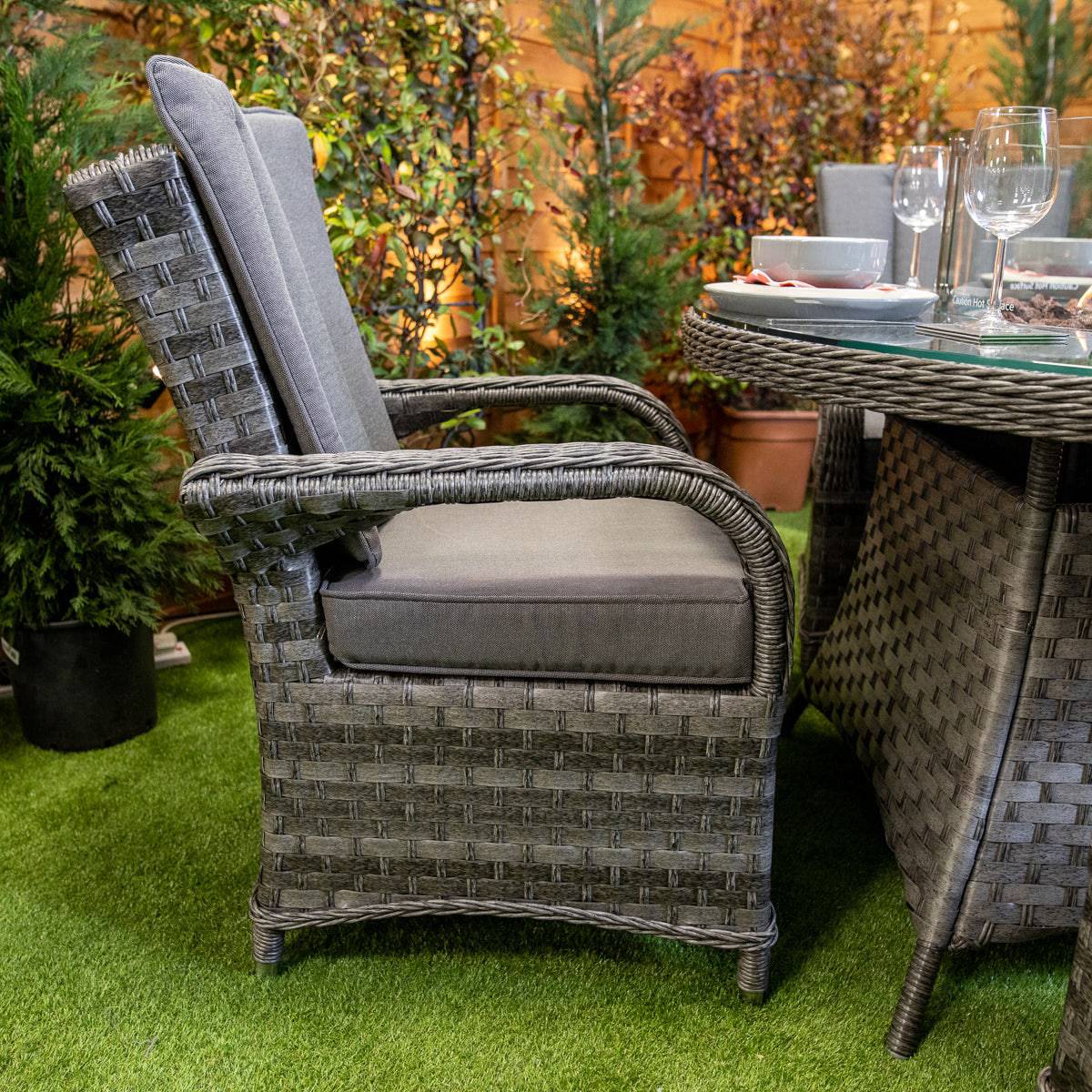 Serena Tokyo Round 4 Seater Fire Pit Dining Set