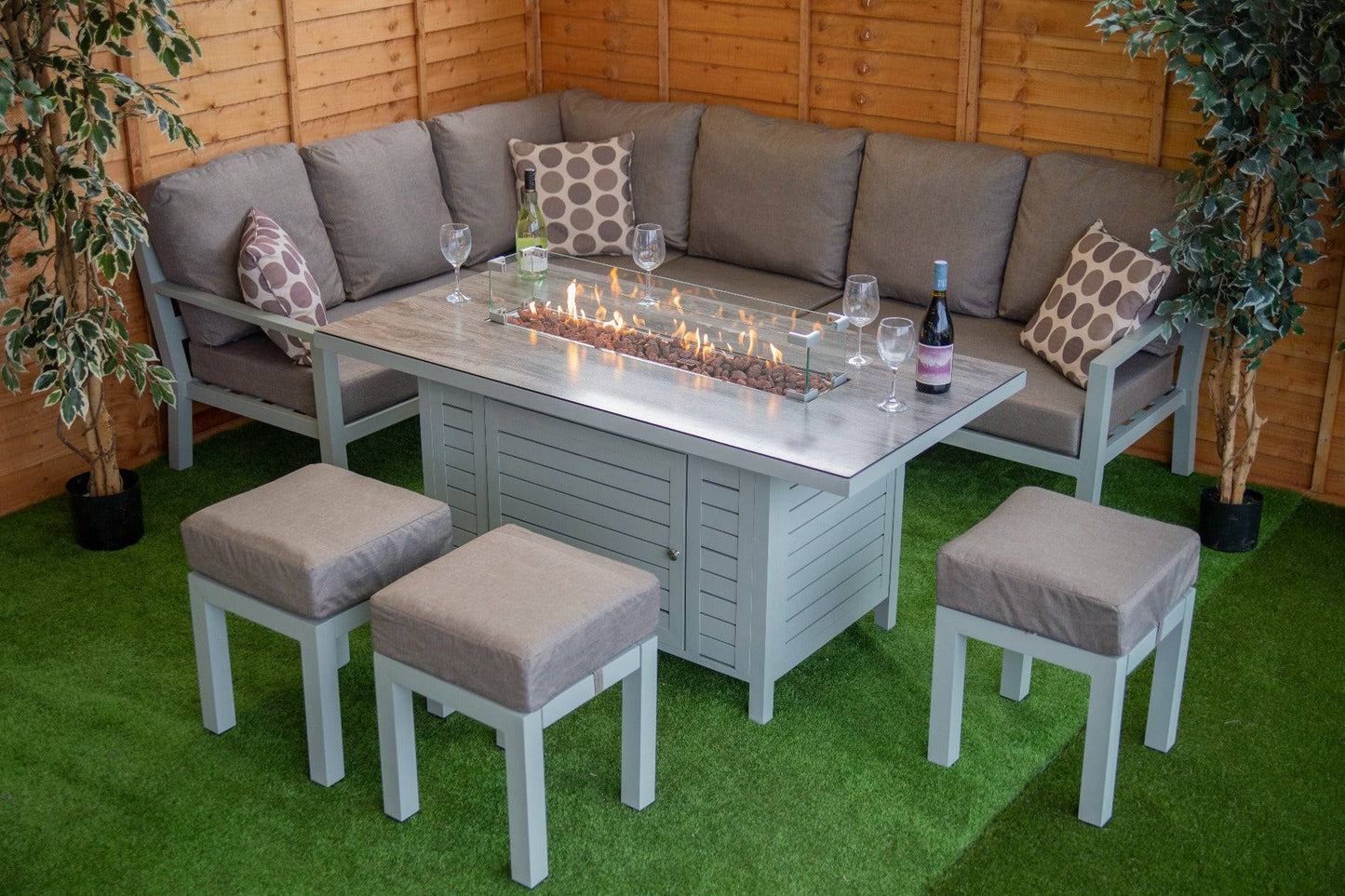 Soho aluminium corner fire pit dining set