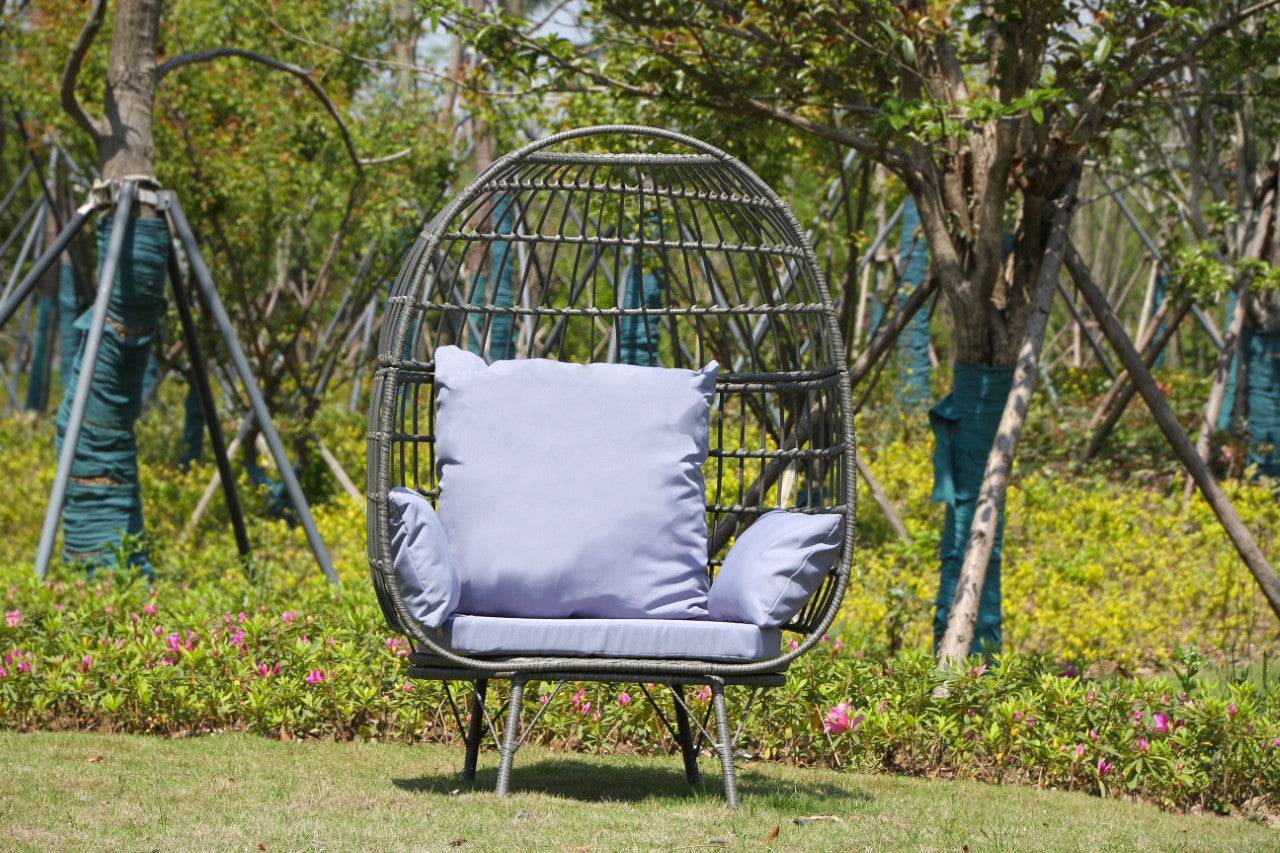 SUMMER STANDING POD