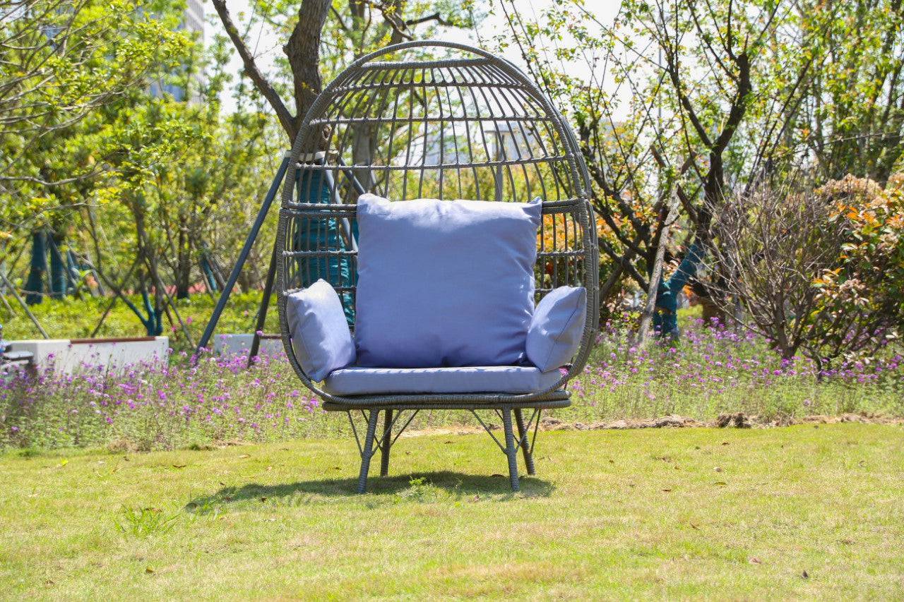 SUMMER STANDING POD