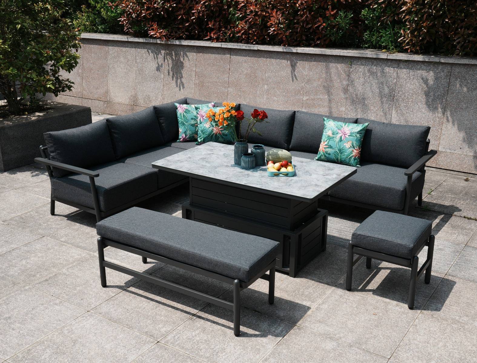 Aluminium Garden Furniture in Bedfordshire UK