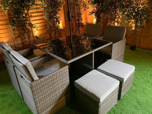 Value 4 Seat Cube with Footstools - simple