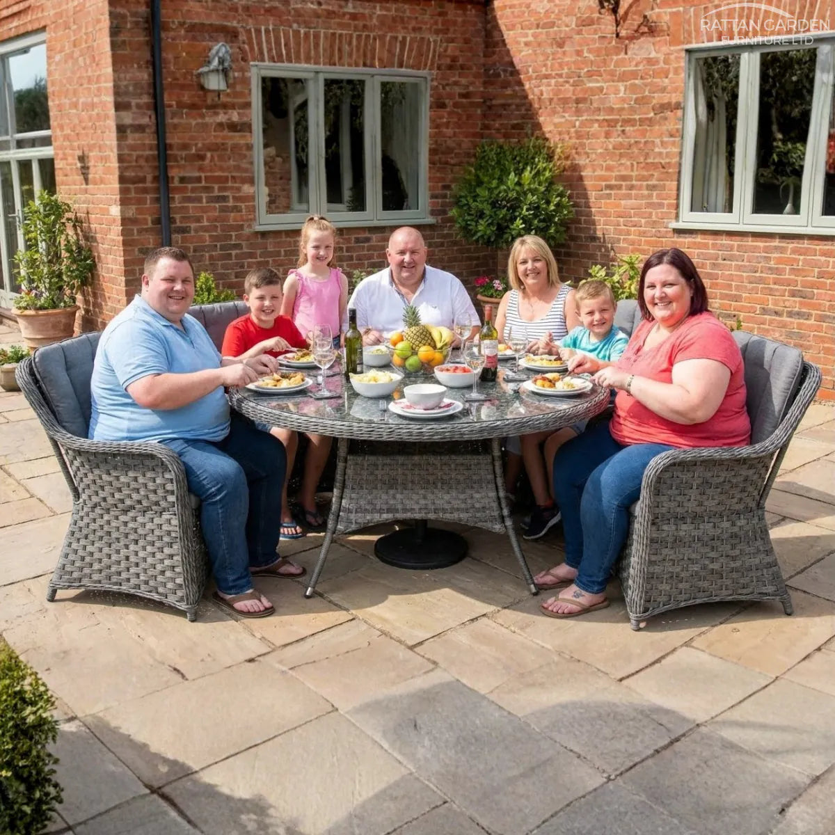Serena Rattan Vienna Round 6 Seater Garden Dining Set