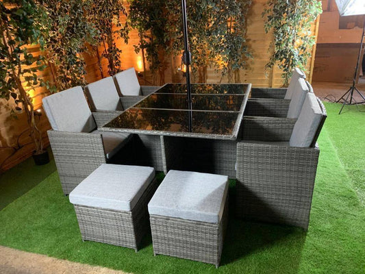 Value 6 Seat Cube with Footstools - simple