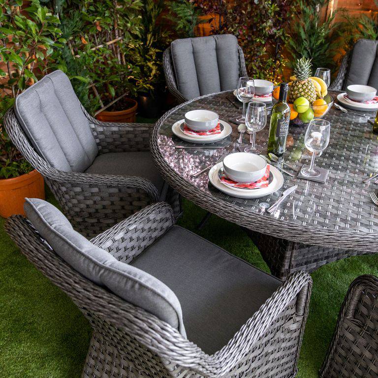 Serena Vienna Round 6 Seater Garden Dining Set